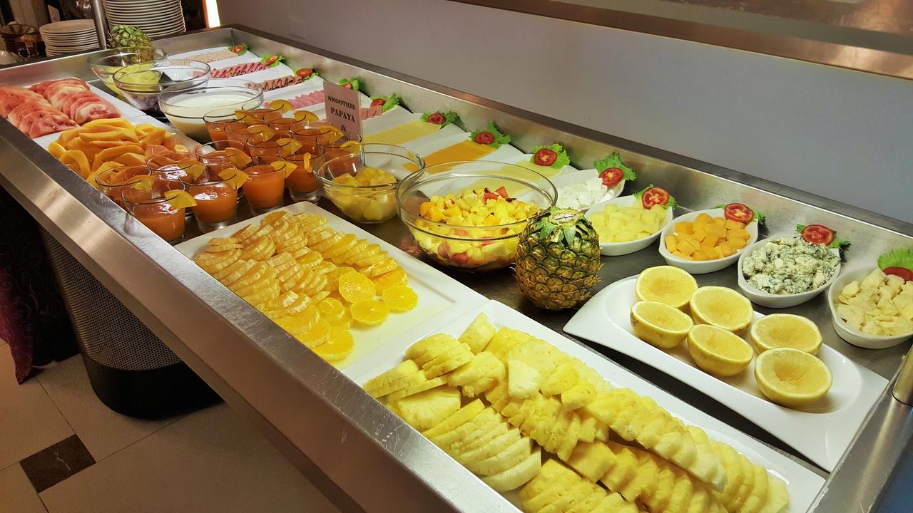 Mamba Point Hotel Monrovia Kültér fotó